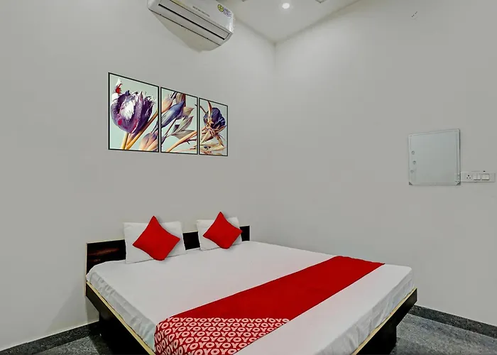 Hotel O The Crown Plaza