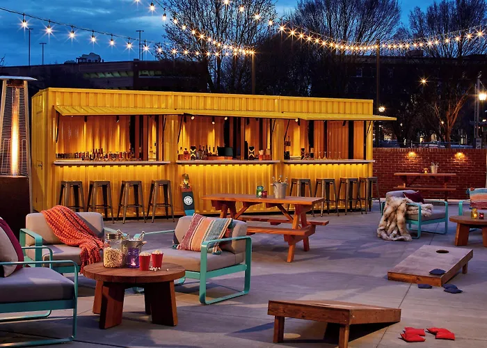 Moxy Chattanooga Downtown