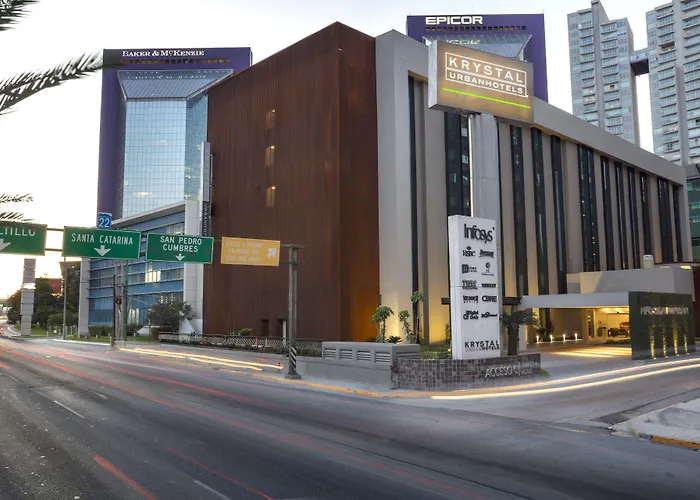 Krystal Urban Monterrey San Jeronimo