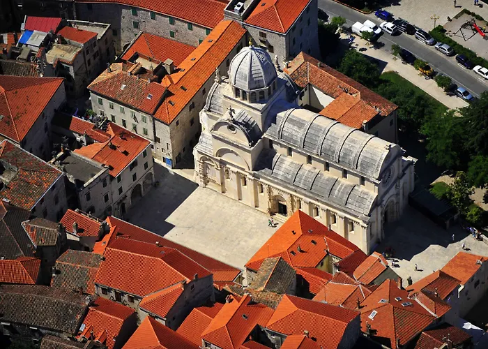 Bellevue Superior City Hotel