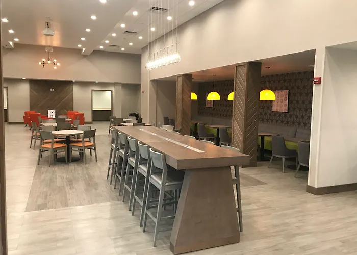 Holiday Inn & Suites Memphis Southeast-Germantown By Ihg