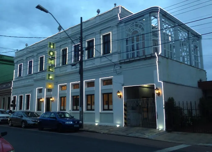Central Palace Hotel