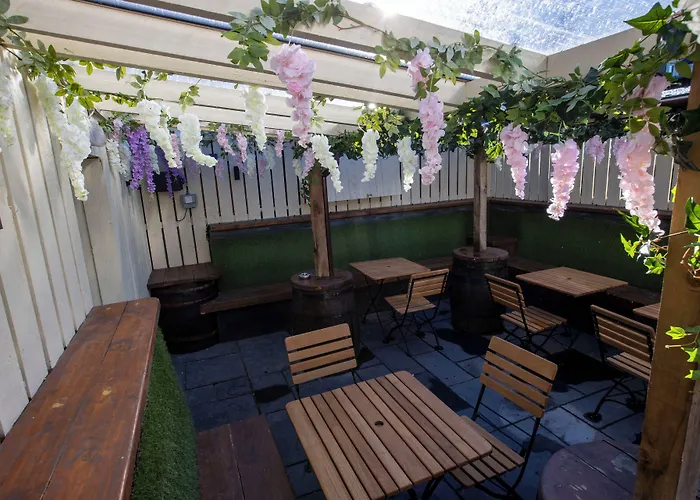 The Waverley Hotel