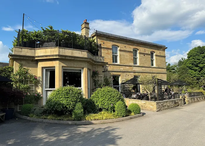 Manor House Lindley