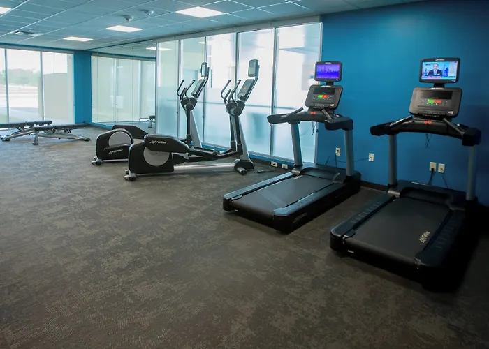 Fairfield Inn & Suites By Marriott Alexandria