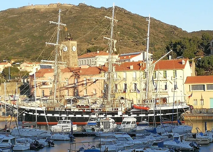 Hotel Sur Le Quai Port Vendres