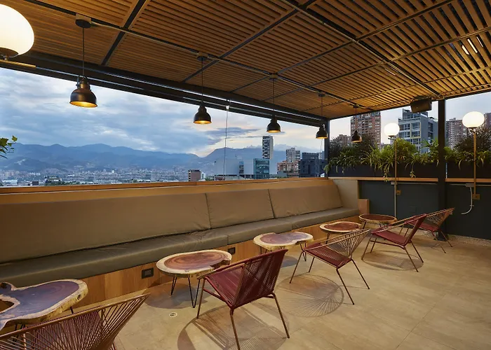 14 Urban Hotel