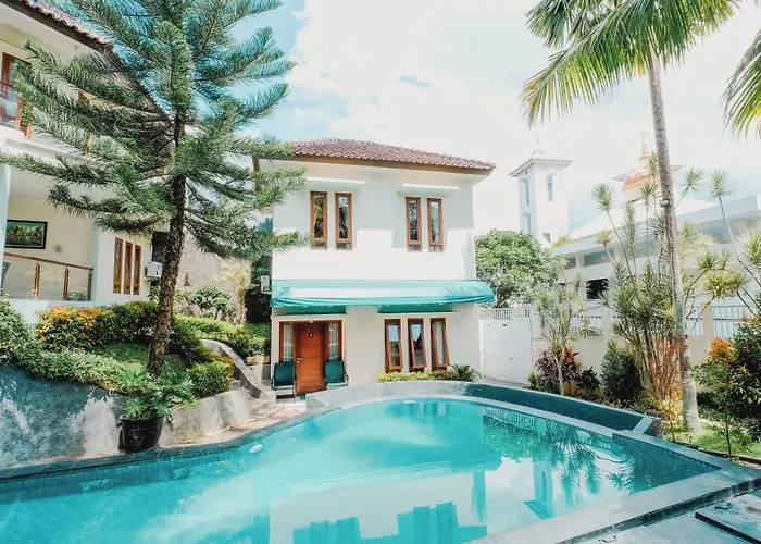 Aleyra Hotel And Villa'S Garut
