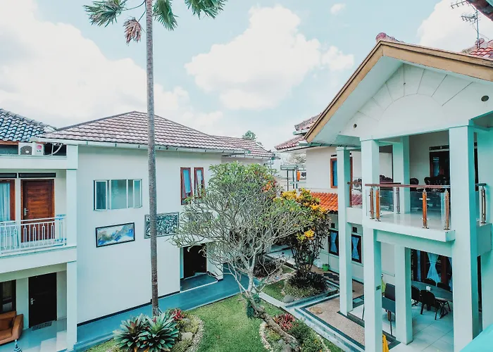 Aleyra Hotel And Villa'S Garut