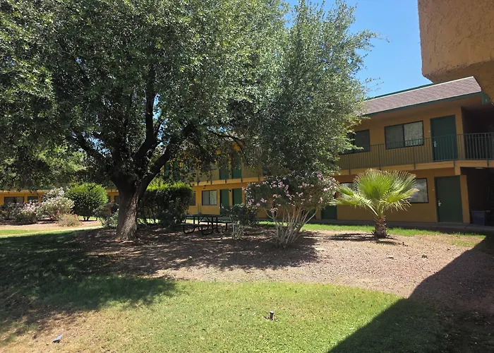 Econo Lodge Inn & Suites Yuma