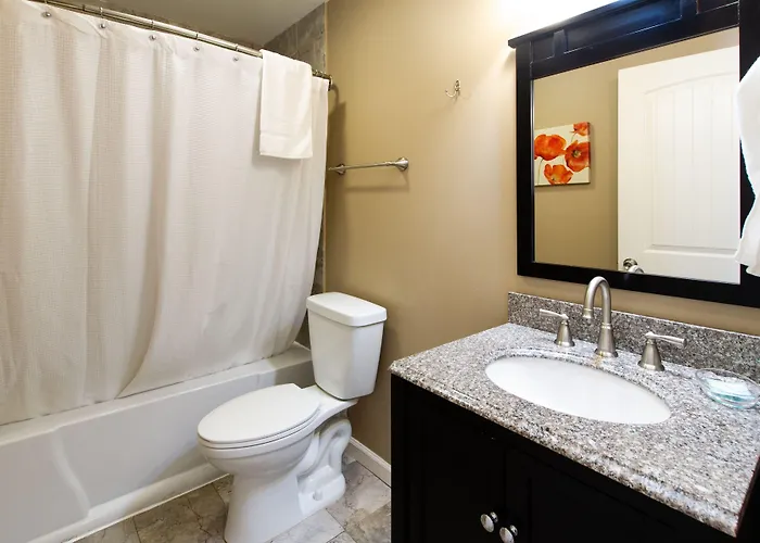 The Dahlonega Square Hotel