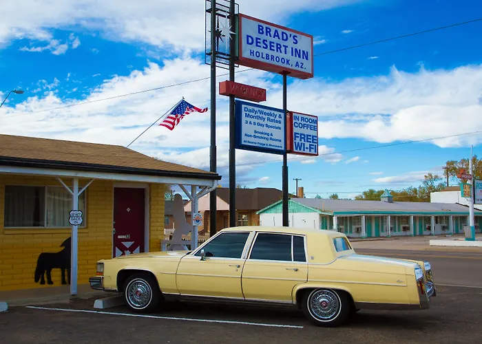 Brad'S Desert Inn
