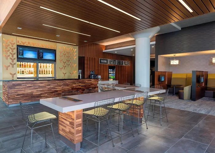 Courtyard By Marriott Waterloo Cedar Falls