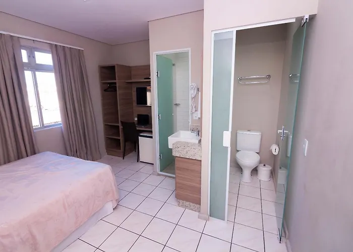 Kennedy Slim Hotel