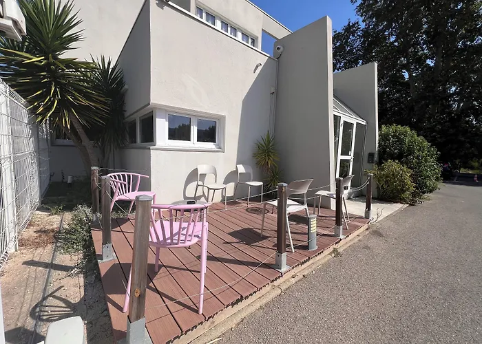 Good Hôtel Marseille Aubagne - La Valentine La Penne-sur-Huveaune