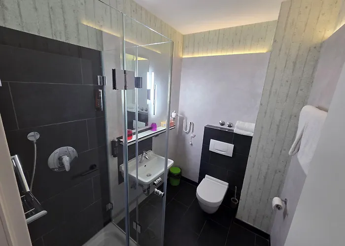 Hotel Cristall - Frankfurt City