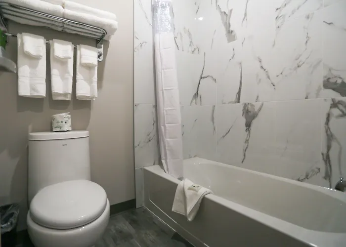 Days Inn By Wyndham Calgary North Balzac
