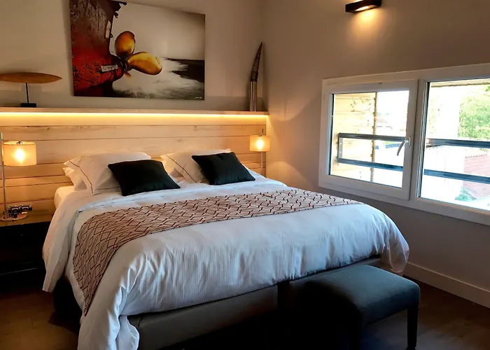 LOGIS Hotel-Restaurant Le Relais d'Aligre