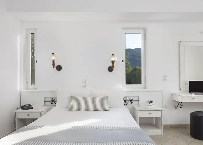 Iris Beach Hotel
