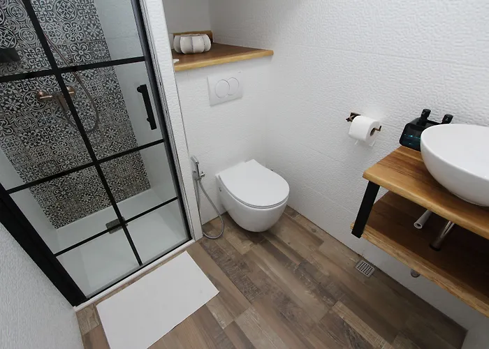 Rooms And Apartment Matosevic
