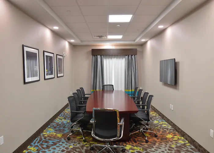 Best Western Plus Pasadena Inn & Suites