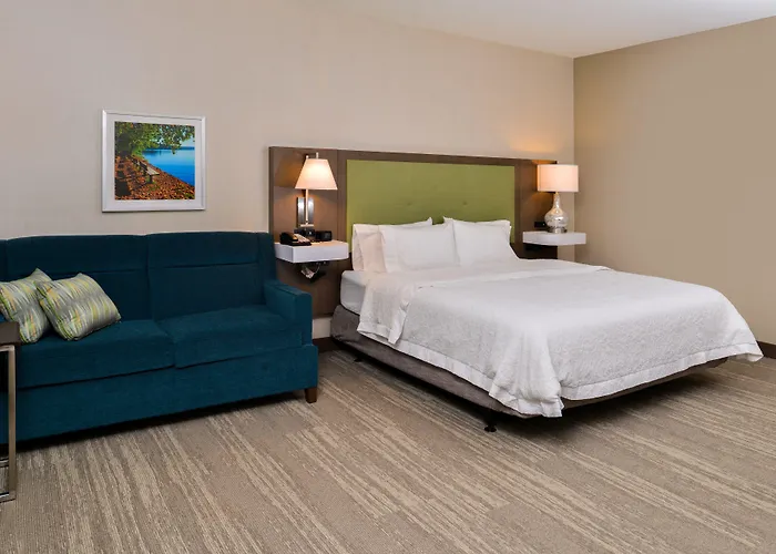 Hampton Inn By Hilton Omaha Airport, Ia