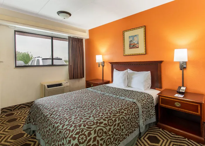 Travelodge By Wyndham South Holland