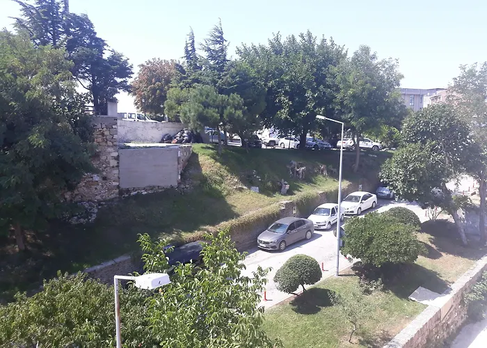 Dilmac Hotel