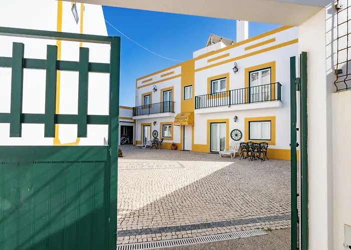 Apartamentos Pátio Victória by Umbral