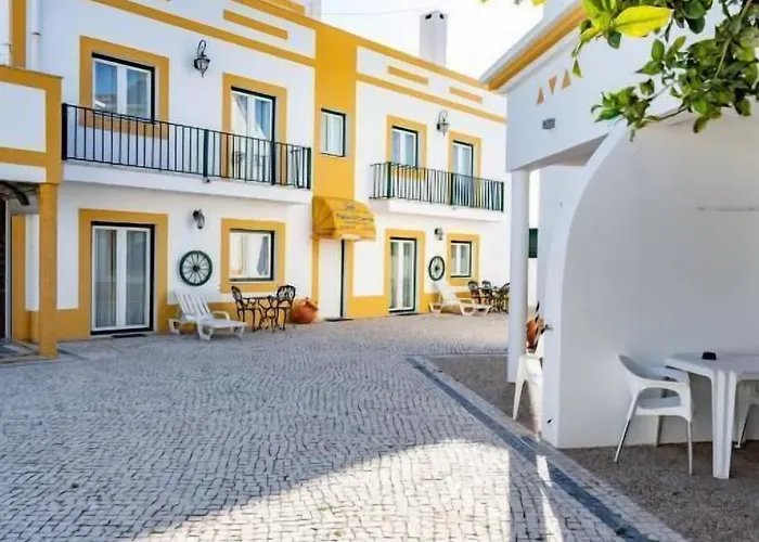 Apartamentos Pátio Victória by Umbral