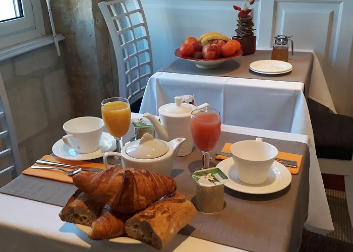 Logis Hotel - Hotel Des Voyageurs