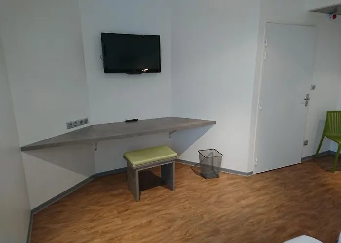 H24 Hotel