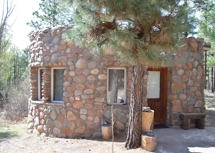 Pueblo Canyon Inn