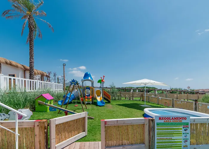 Cumeja Beach Club & Hotel