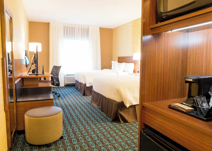 Fairfield Inn & Suites By Marriott Dickson