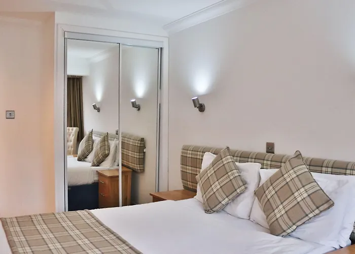 Loch Long Hotel
