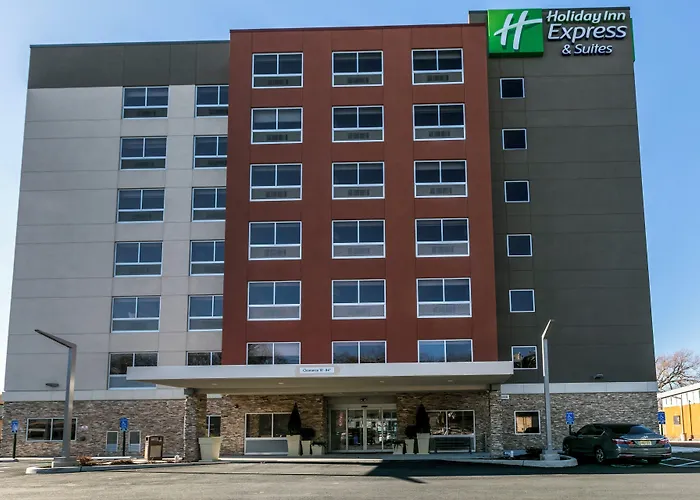 Holiday Inn Express & Suites Jersey City North - Hoboken By Ihg