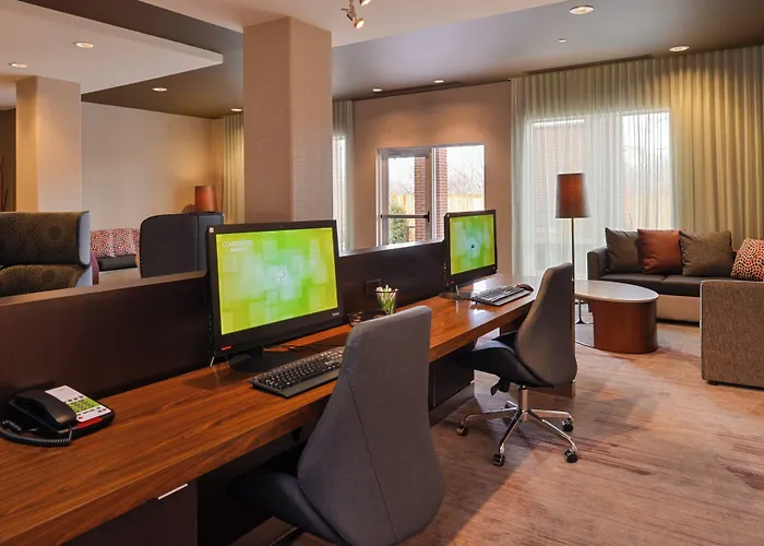 Courtyard By Marriott Toledo North