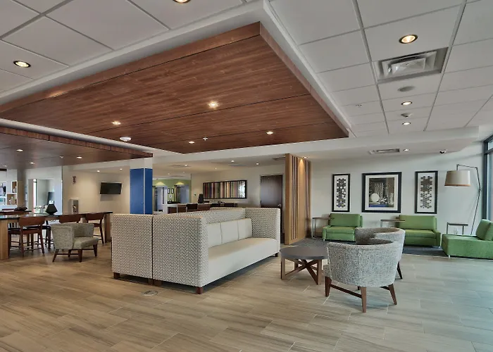 Holiday Inn Express & Suites Broomfield By Ihg