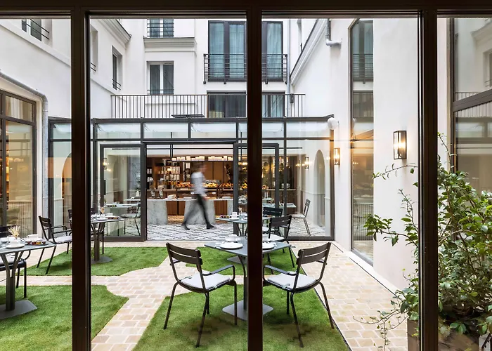 Hotel Grand Coeur Latin Parigi