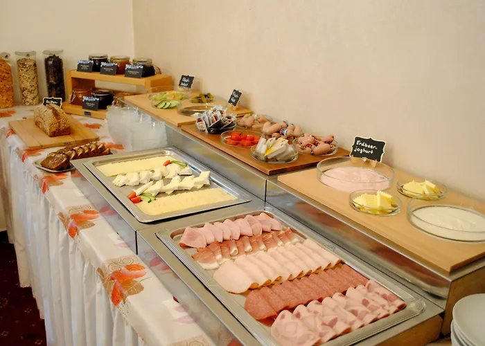 Hotel & Cafe Goeller
