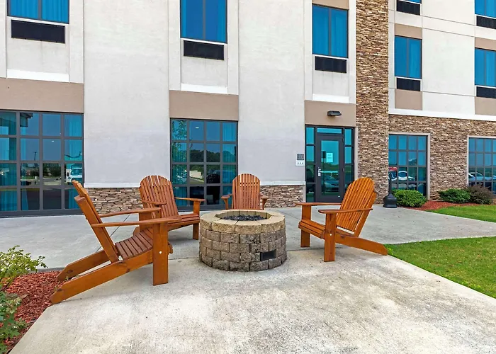 Comfort Inn & Suites East Ellijay