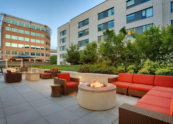 Hyatt House Portland / Downtown Hotel