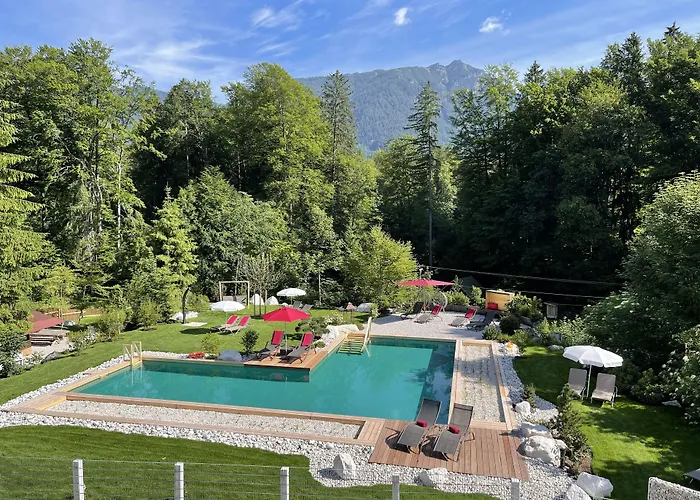 Bayern Resort Hotel - Adults only - mit Zugspitzblick - Eibsee-Nähe - Wellnessbereich - Naturpool im Sommer
