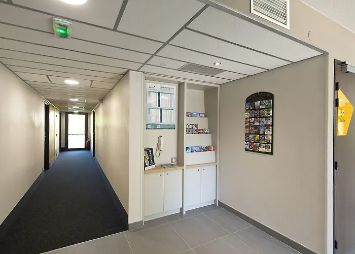 B&B HOTEL Pau Zénith