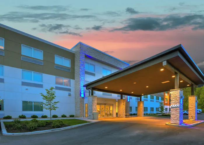 Holiday Inn Express & Suites New Castle By Ihg