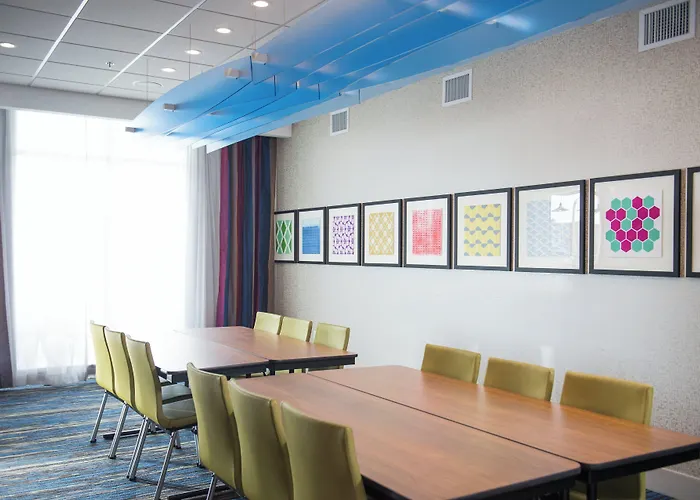 Holiday Inn Express & Suites Rock Falls By Ihg