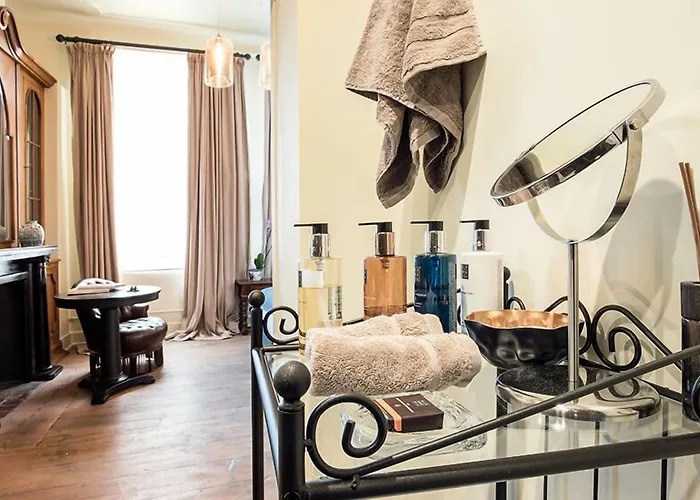 Ganda Rooms & Suites
