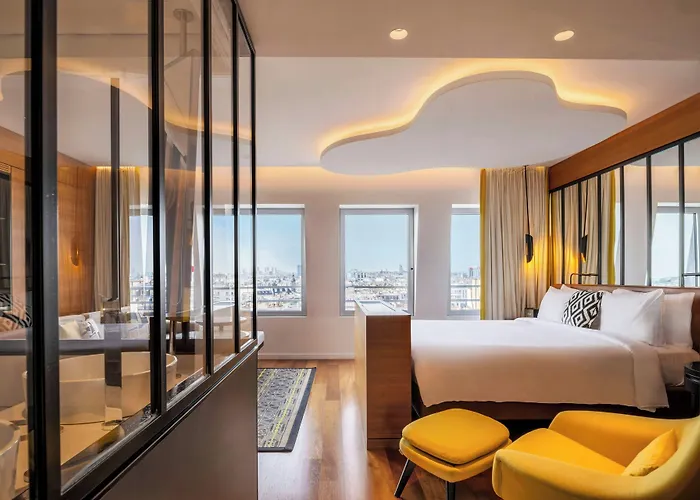 Renaissance Paris Republique Hotel&Spa