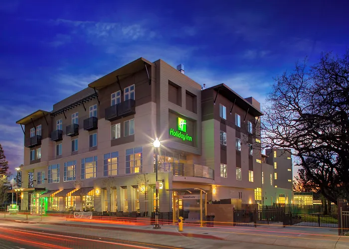 Holiday Inn Windsor - Wine Country By Ihg